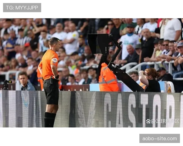 英超裁判争议频发 VAR介入尺度成为焦点话题